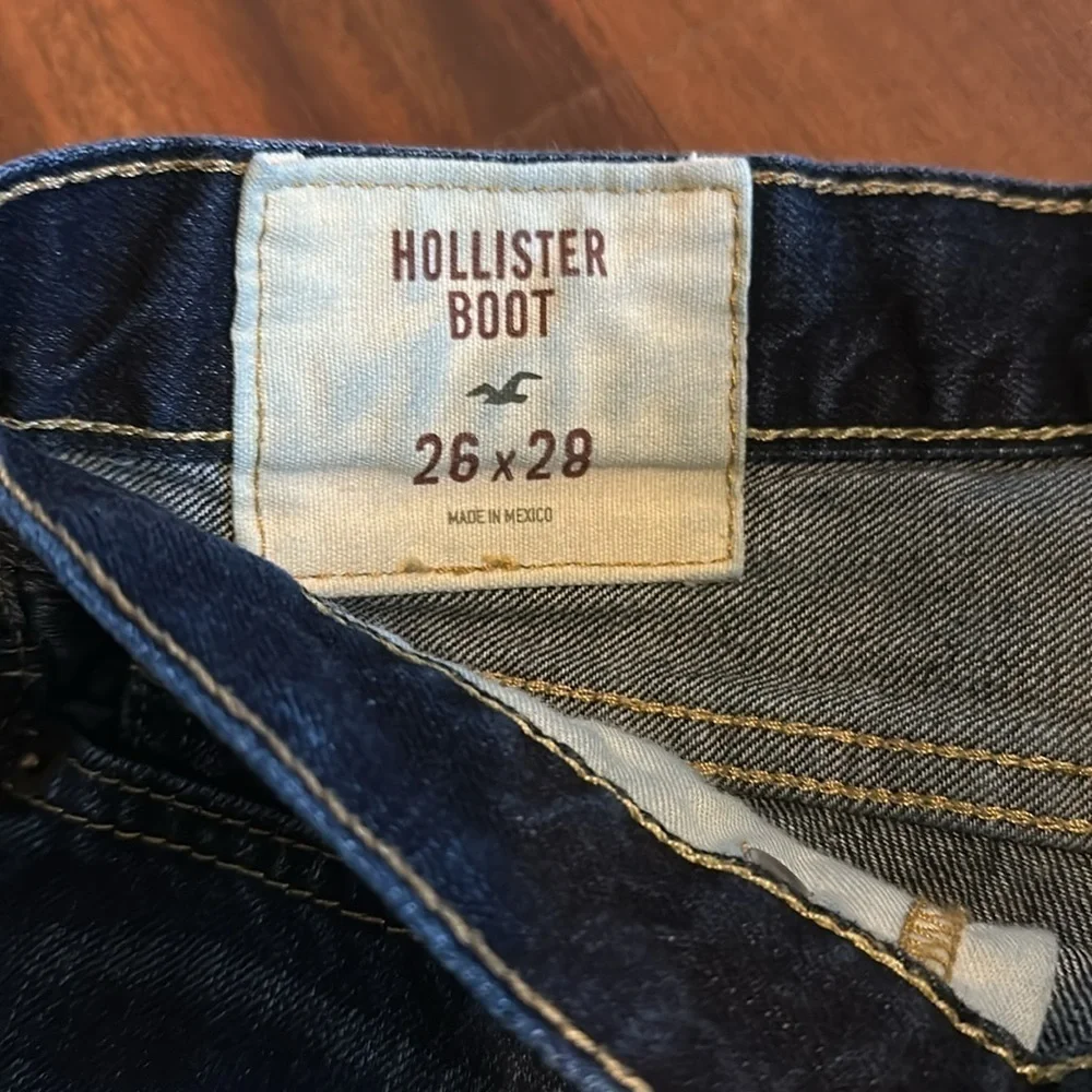 Hollister 26x28 Dark Wash Blue Jeans- Boot Cut